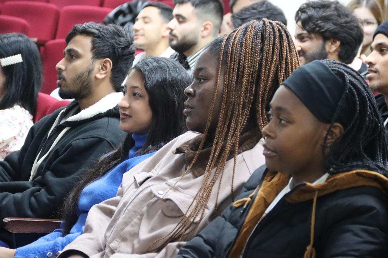 В Махачкале с иностранными студентами состоялся «Разговор о русской культуре и языке на дагестанской земле»